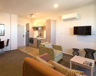 Ramada Suites by Wyndham Christchurch City - Christchurch - Edificio