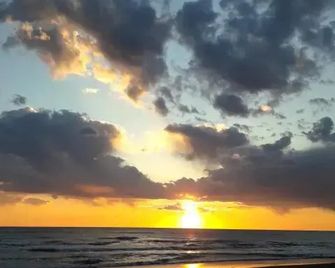 B Palace - Ardea - Beach