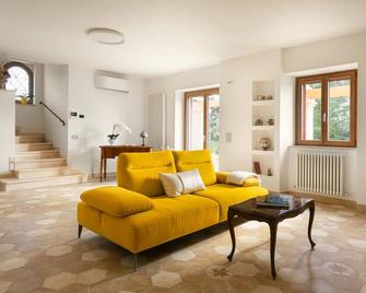 Odorisio Country House - Santa Vittoria in Matenano - Sala de estar
