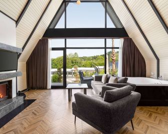 Ramada Resort By Wyndham Sapanca Thermal - Sapanca - Sala de estar