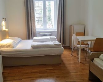 C - Punkt Hostel - Liubliana - Habitación