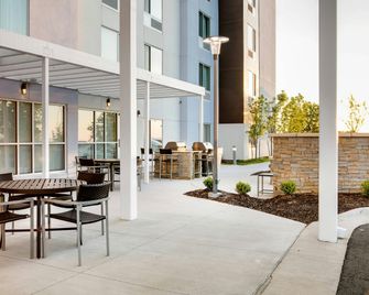 TownePlace Suites by Marriott Kansas City Airport - Kansas City - Lobby