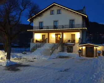 Albergo Della Corte - Pescasseroli - Budynek