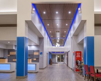 Holiday Inn Express Mystic - Groton Area By IHG - Mystic - Building