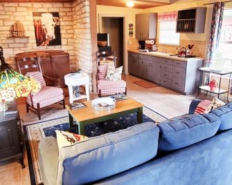 Barons Creekside Resort - Fredericksburg - Sala de estar
