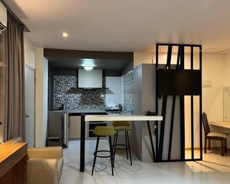 Soi Suites - Bien Unido - Kitchen