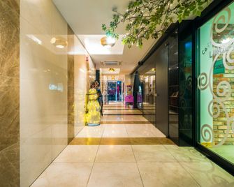 Shinchon La Nuit Hotel - Seúl - Lobby