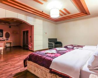 Motel Nine - Daejeon - Schlafzimmer
