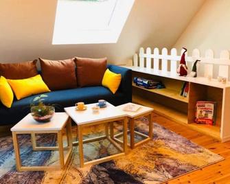 Neizhig Koad Petit Nid en Bois - Vannes - Living room