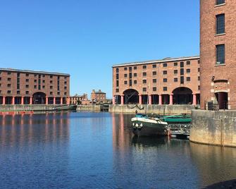 Square Tree House - Liverpool