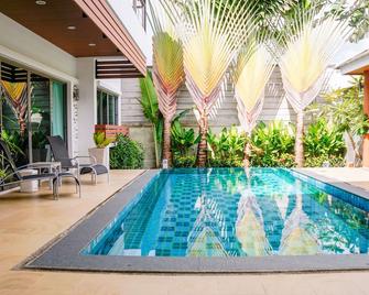 3 Bedroom Villa In Chalong Miracle Lakeview - Chalong - Pool