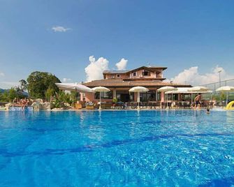 L Oasi del Fauno Country House - Casal Velino - Piscina