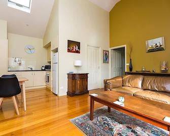 Port Boutique Accommodation - Port Fairy - Living room