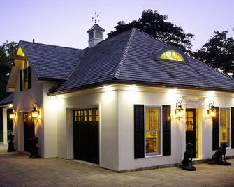 Old Ivy Walk - Niagara-on-the-Lake - Building