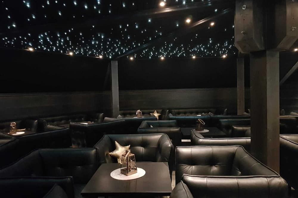 أركتيك سنو هوتل آند جلاس إيجلوس