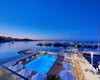 Calanova Sports Residence - Palma - Piscina