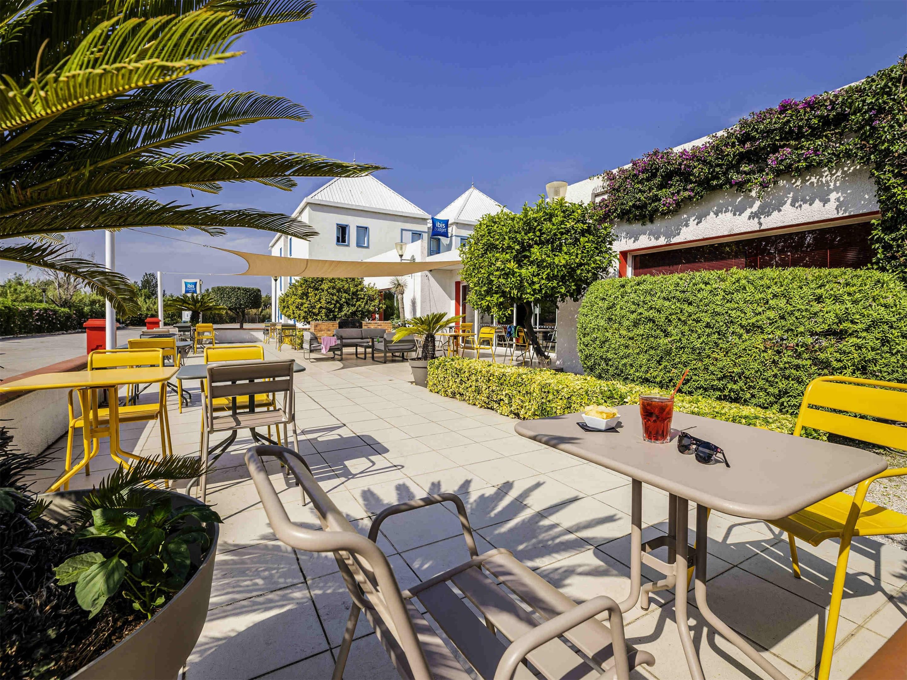 Ibis Budget Perpignan Sud - Perpignan - Patio