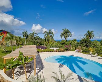 Catalina Tropical Lodge - Cabrera - Piscina