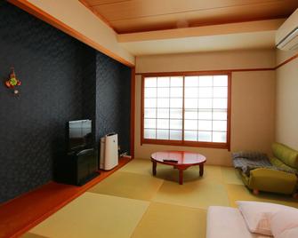 Ueki Onsen Hasshonoyado Ryokan Matsunoyu - Kikuchi - Huiskamer