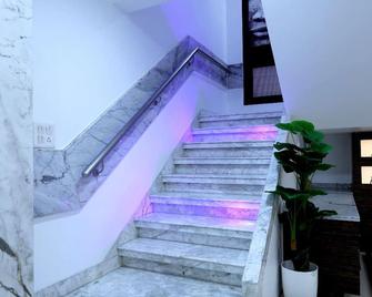 Entire Villa 3 Bhk With Chef - Mumbai - Portaat