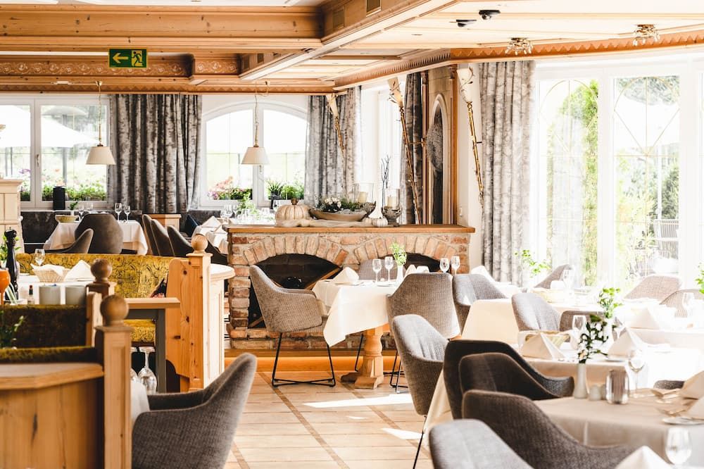 Traumhotel Alpina Superior - גרלוס - מסעדה