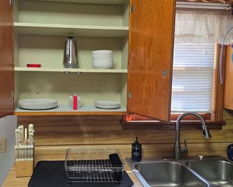 Gano Street Retreat - Great Bend
