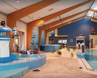 Chalet in Renesse - Holiday park Julianahoeve - SeaPoolSauna 800m to the beach - Renesse - Piscine