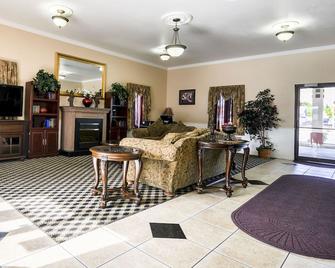 Quality Inn Wenatchee-Leavenworth - Wenatchee - Living room