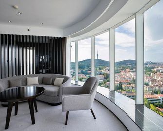 Qingdao Haiyi Sailing Hotel - Qingdao - Sala de estar