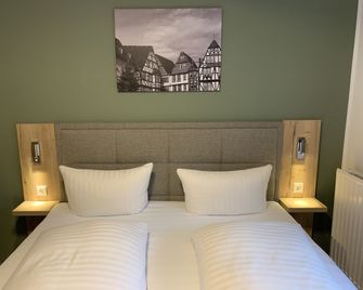Hotel B4 - Limburg an der Lahn - Slaapkamer