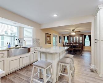 Adventure Retreat - Bentonville - Centerton