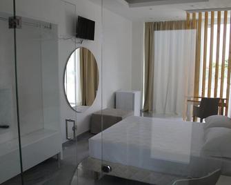 Jonium Hotel - Pulsano - Schlafzimmer