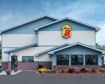 Super 8 by Wyndham Pierre SD - Pierre - Building