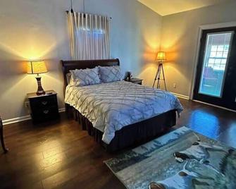 The Waterview Lake House - Pine Mountain - Bedroom