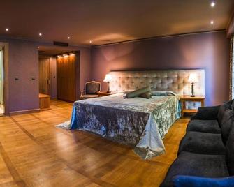 فينتورا بوتيك هوتل - فارنا - غرفة نوم