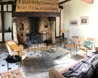 Charming Norman farmhouse 8 km from the sea - Gruchet-Saint-Siméon - Sala de estar