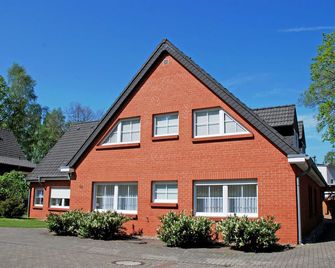 Pension mit Fruehstueck im Ostseebad - Ostseebad Baabe - Будівля