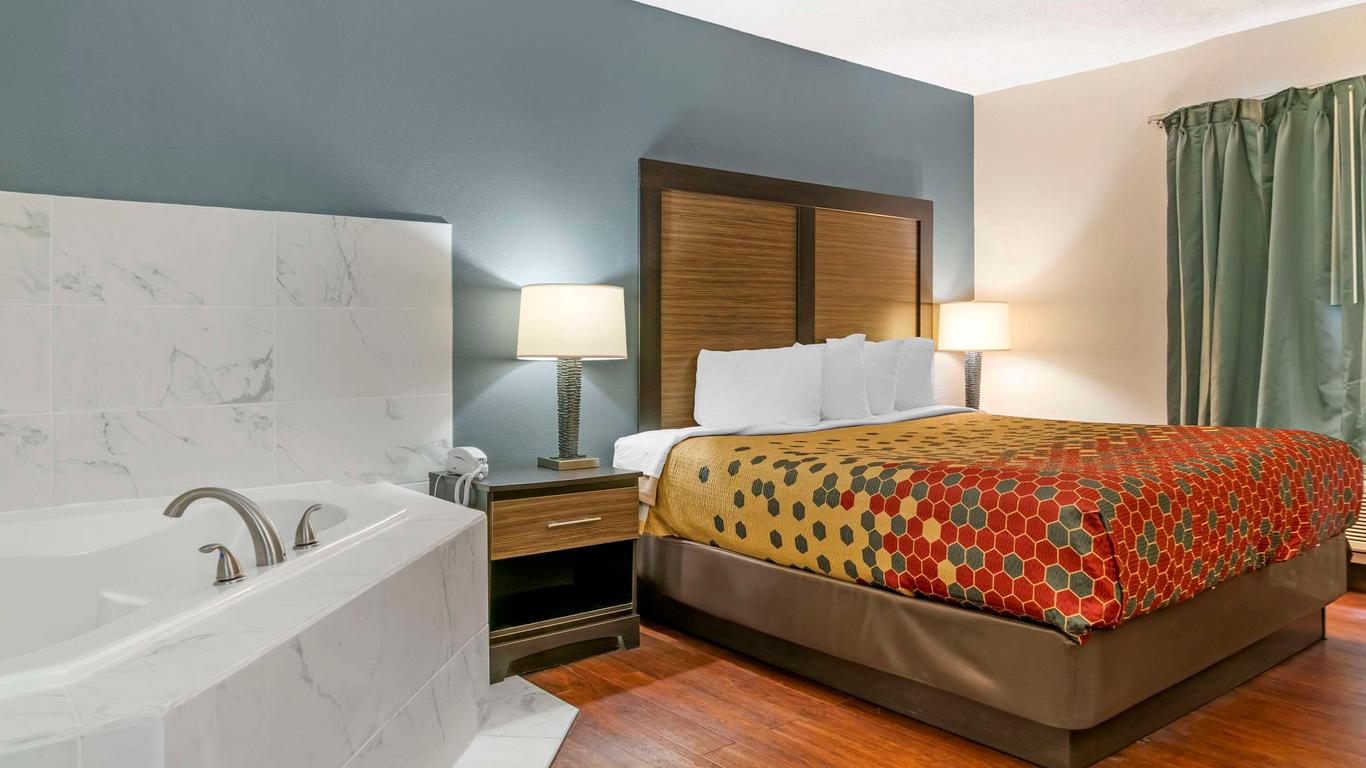 Econo Lodge Traverse City South