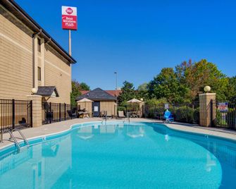 Best Western Plus Knoxville Cedar Bluff - נוקסוויל - בריכה