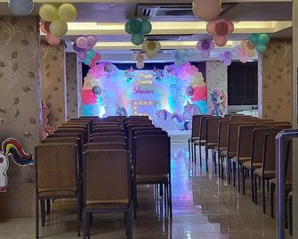 Hotel Maharana Inn Chembur - Mumbai - Restaurant