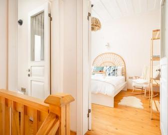 Miniq Homes 101 - Phokaia Stone House With Sea View - Foca - Schlafzimmer