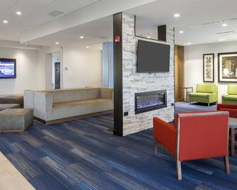 Holiday Inn Express & Suites Bourbonnais East - Bradley By IHG - Bourbonnais - Salónek