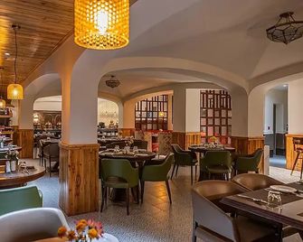 Udaan Hotel Pine Crest, Pelling - Pelling - Ресторан