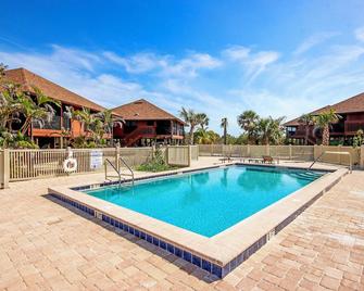Enjoy pool views from your Sanibel Island Villa Private beach - Sanibel - Pool
