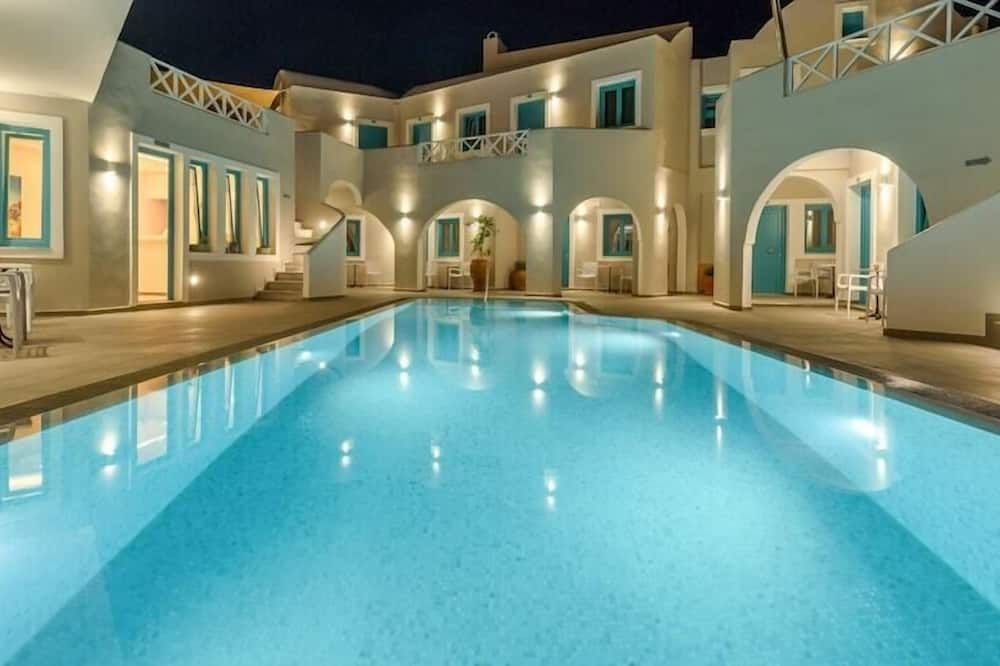 Nikolas Hotel - Karterados - Pool