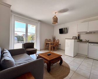 Sympathique maison mitoyenne avec terrasse (125) - Biscarrosse - Salon