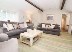 Peewit Barn - Moreton-in-Marsh - Living room