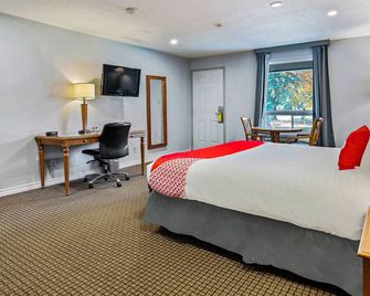First Canada Hotel Cornwall Hwy 401 On - Cornwall