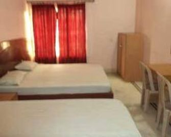 Hotel Royal Inn - Bhubaneswar - Bedroom