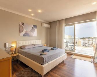 Modern and comfortable apart Savoy Garden - Happy Rentals - Gżira - Bedroom